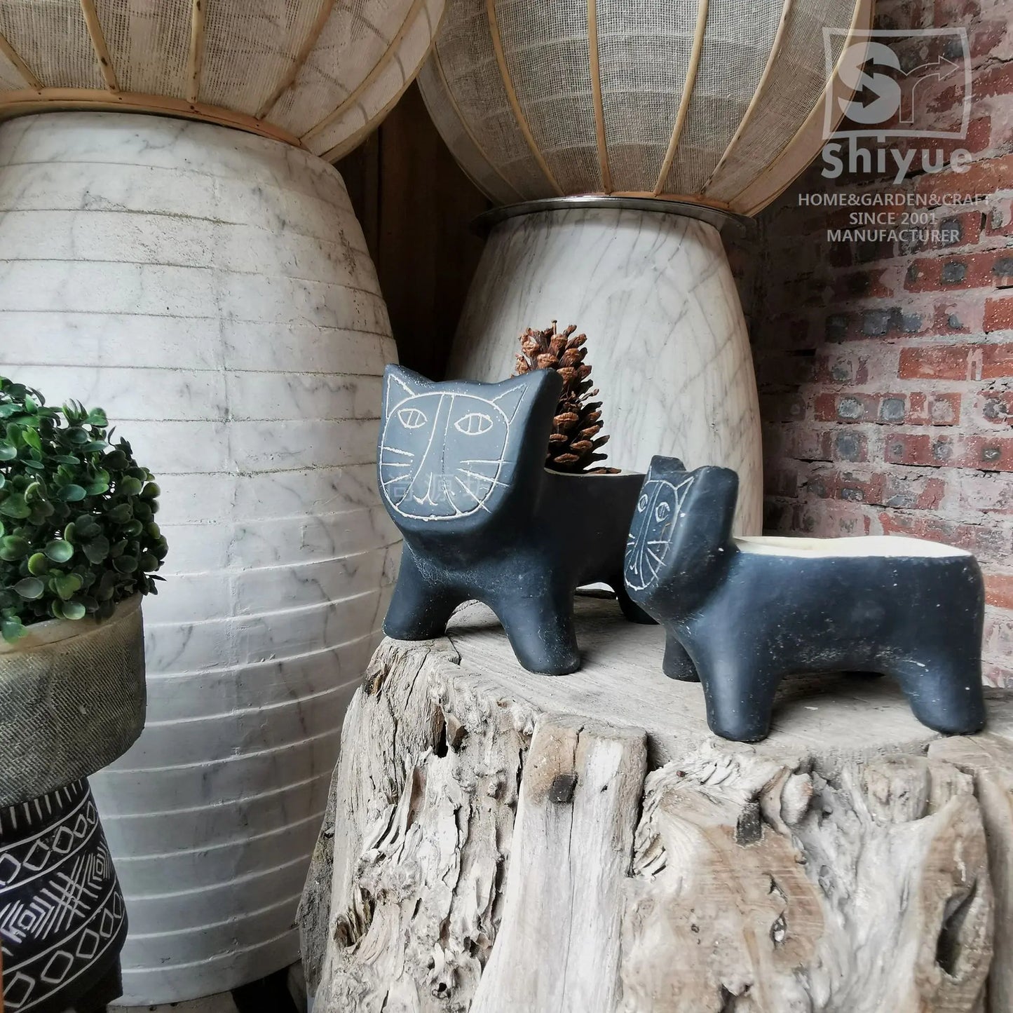 Abstract Cat Planter for Home Decor and Storage